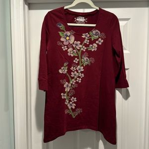 Sahalie burgundy tunic with flower pattern- size Medium